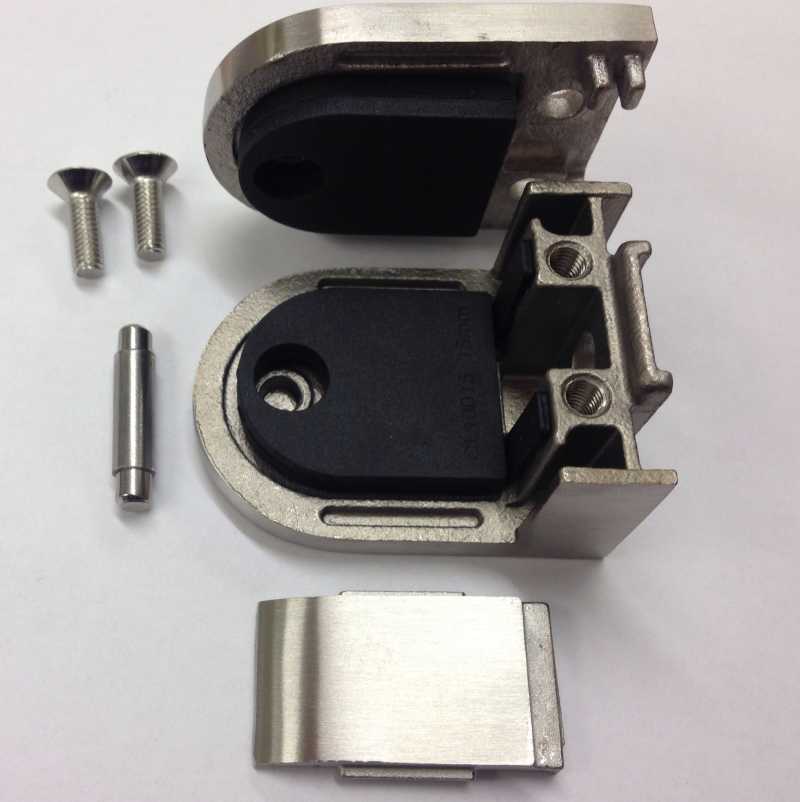 15mm clamp gripping a toughened glass panel edge