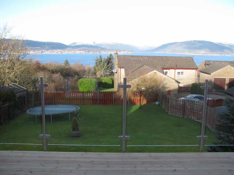 42mm stainless steel handrail tube used on a glass balustrade