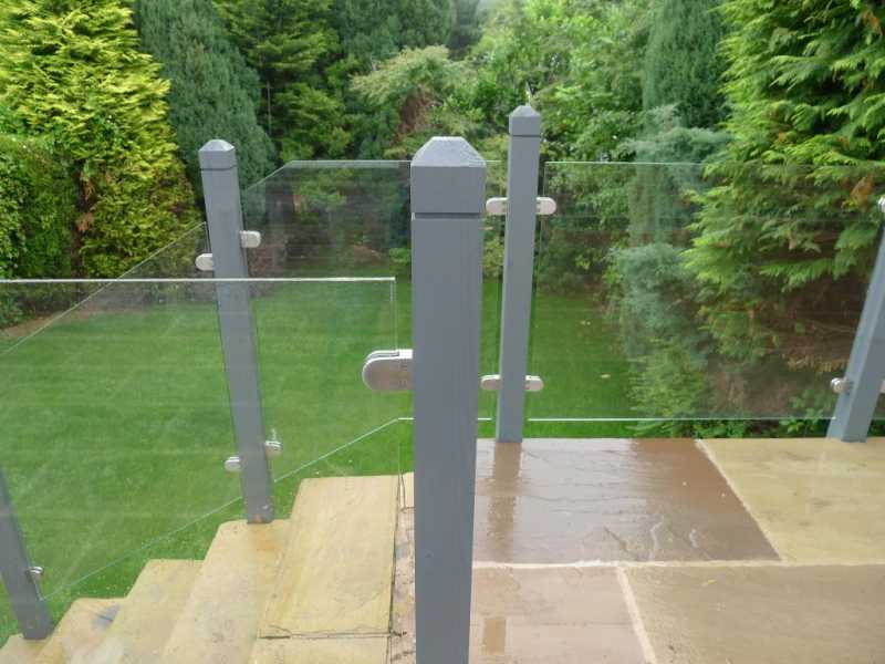 Glass balustrade on posts with no top handrail, the arrangement that calls for laminated glass