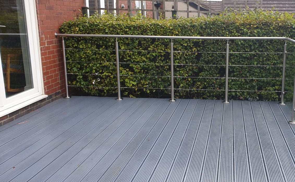 Stainless wire rope balustrade to a patio
