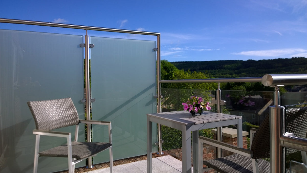 Frameless frosted glass privacy screen