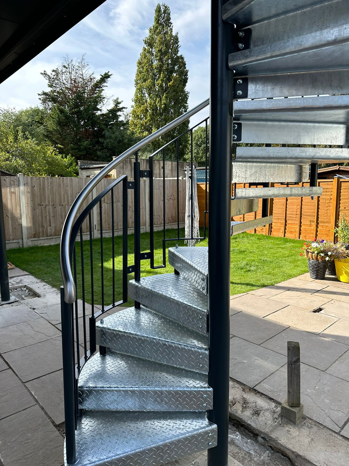 Spiral staircase tread and handrail detail